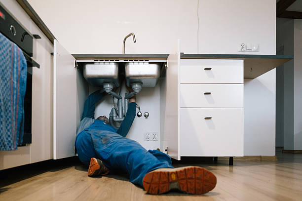 Professional Plumbing technician working in Smithfield, KY